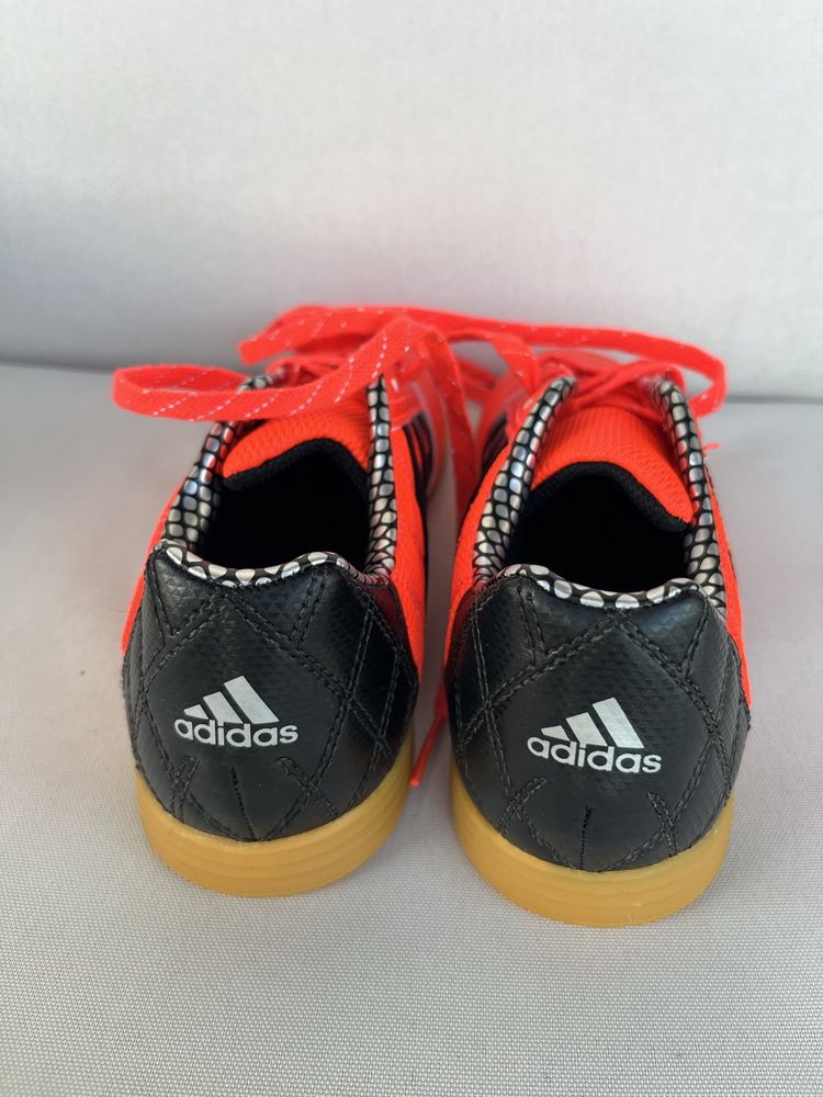 Chuteiras Adidas Futsal criança Tam 35 1/2