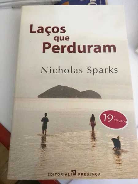 Annie All, Woody Allen e Nicholas Sparks