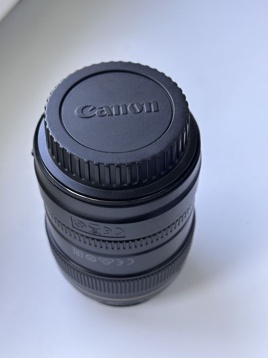 Обьектив Canon  85мм 1.8