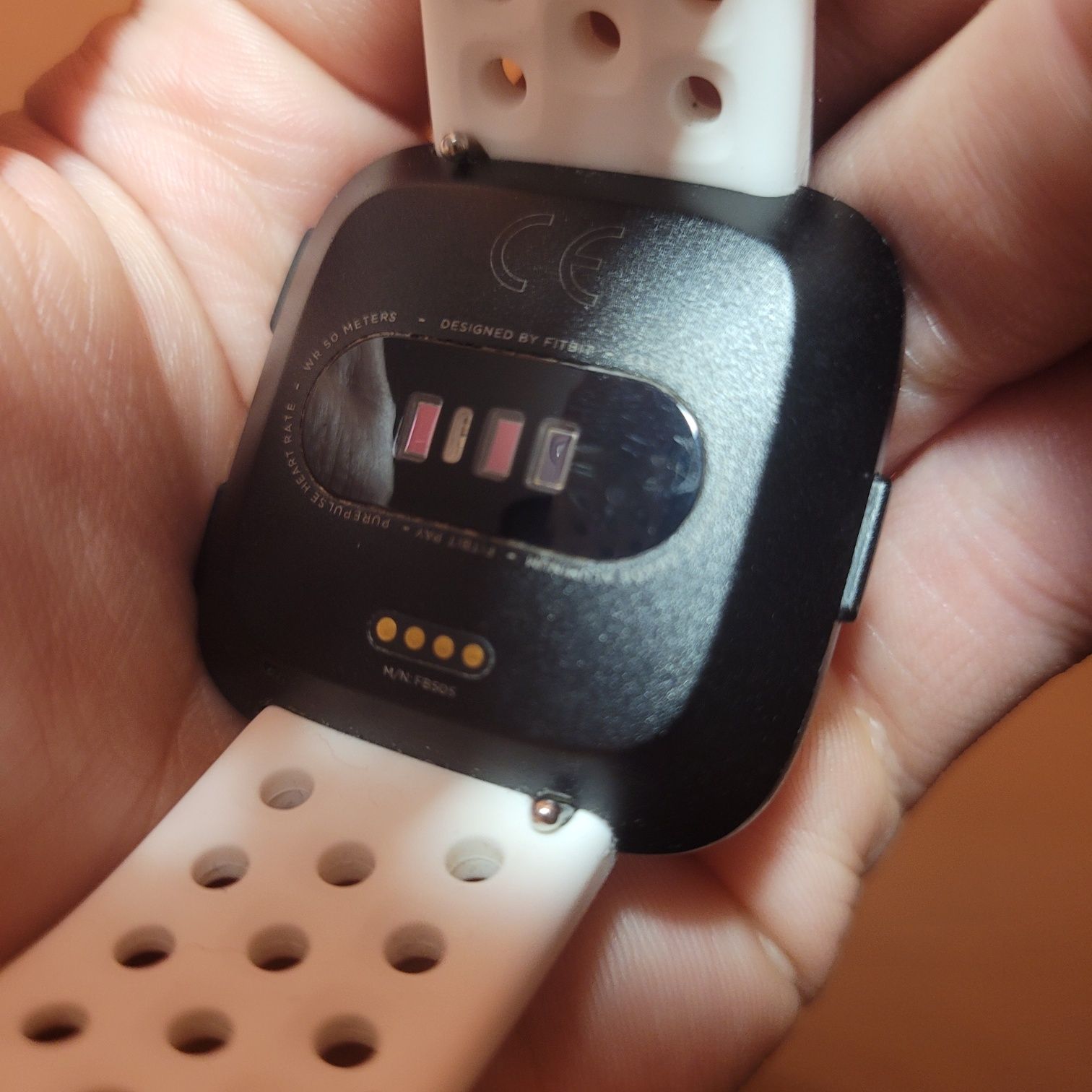 Zegarek fitbit versa 2