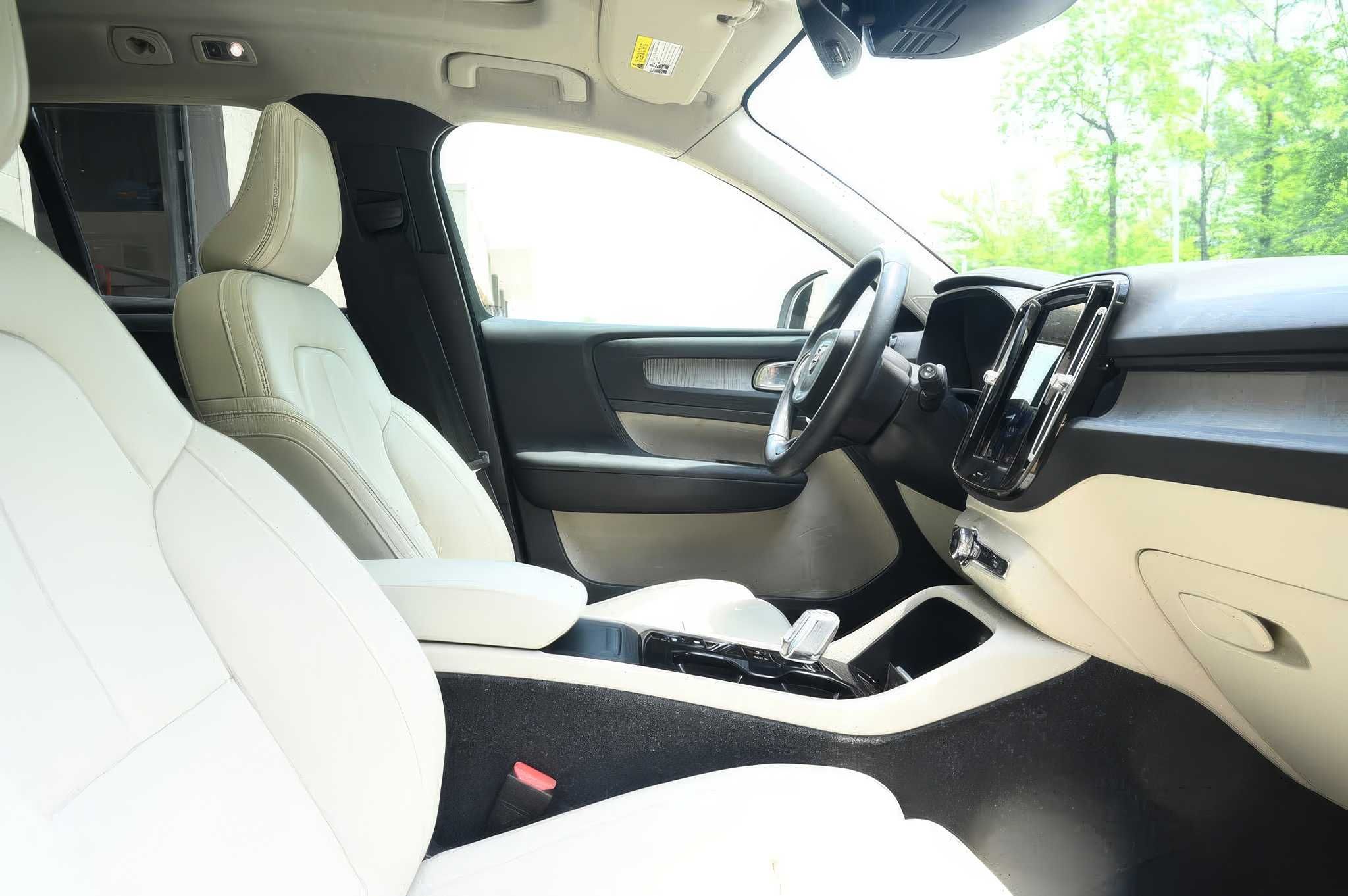 2021 Volvo XC40 T4 Inscription