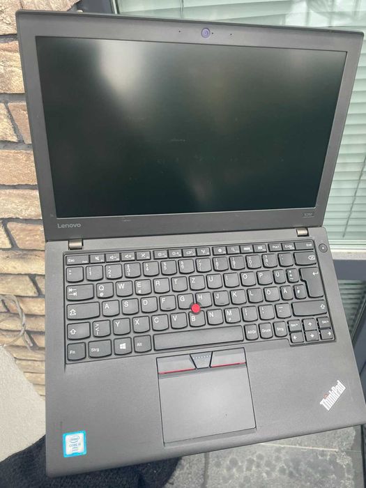 Lenovo X260 i5/8/128 — для роботи та навчання є кількість