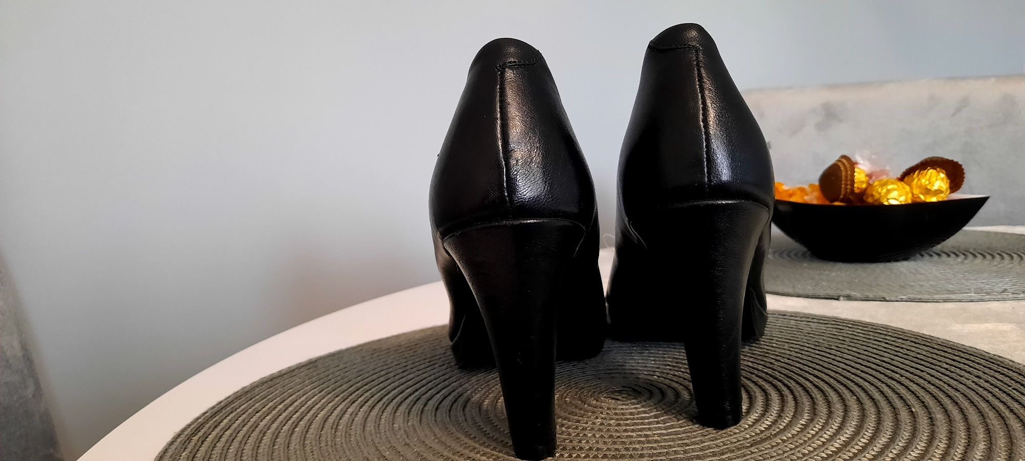 Nowe buty, r. 40 esmara, czarne, damskie, obcasy