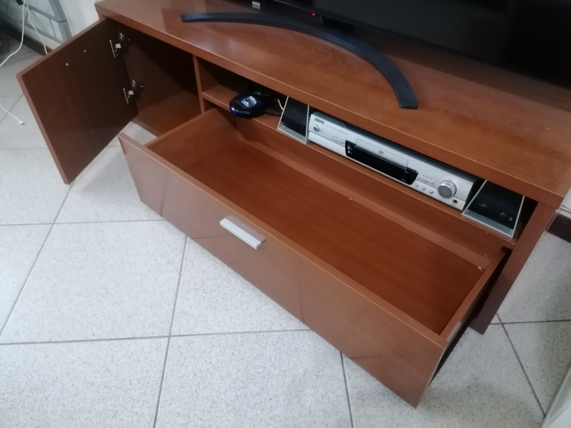 Aparador de sala para TV