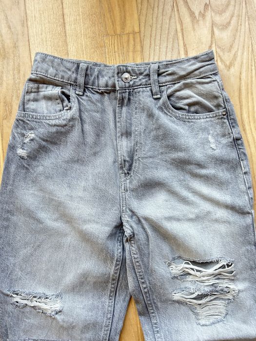 Spodnie jeansowe dżinsowe z wysokim stanem MOM z dziurami