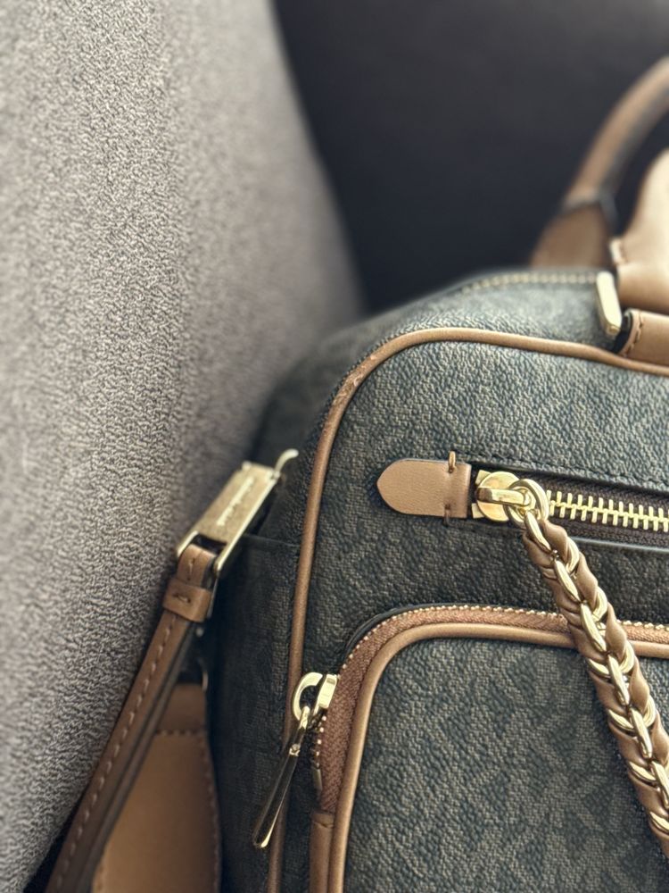 Torebka Michael Michael Kors Eliot monogram MK Crossbody