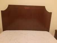 Cama e mesas de cabeceira