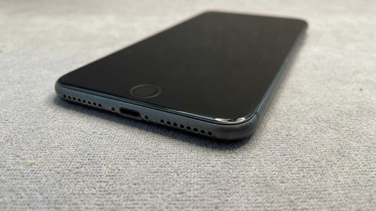 Айфон iPhone 8 Plus 64 GB Space Gray Гарантія 180 днів