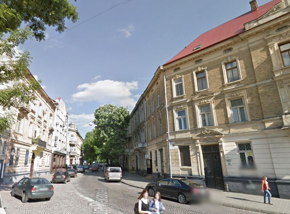 1-к. в. Пекарська,Ближній центр