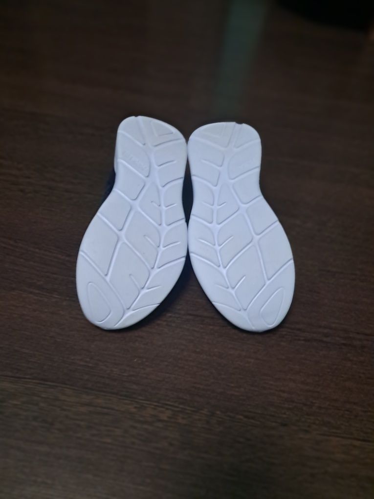Кросівки Hoka  w. Akasa  wide. Р 42 2/3 27 см