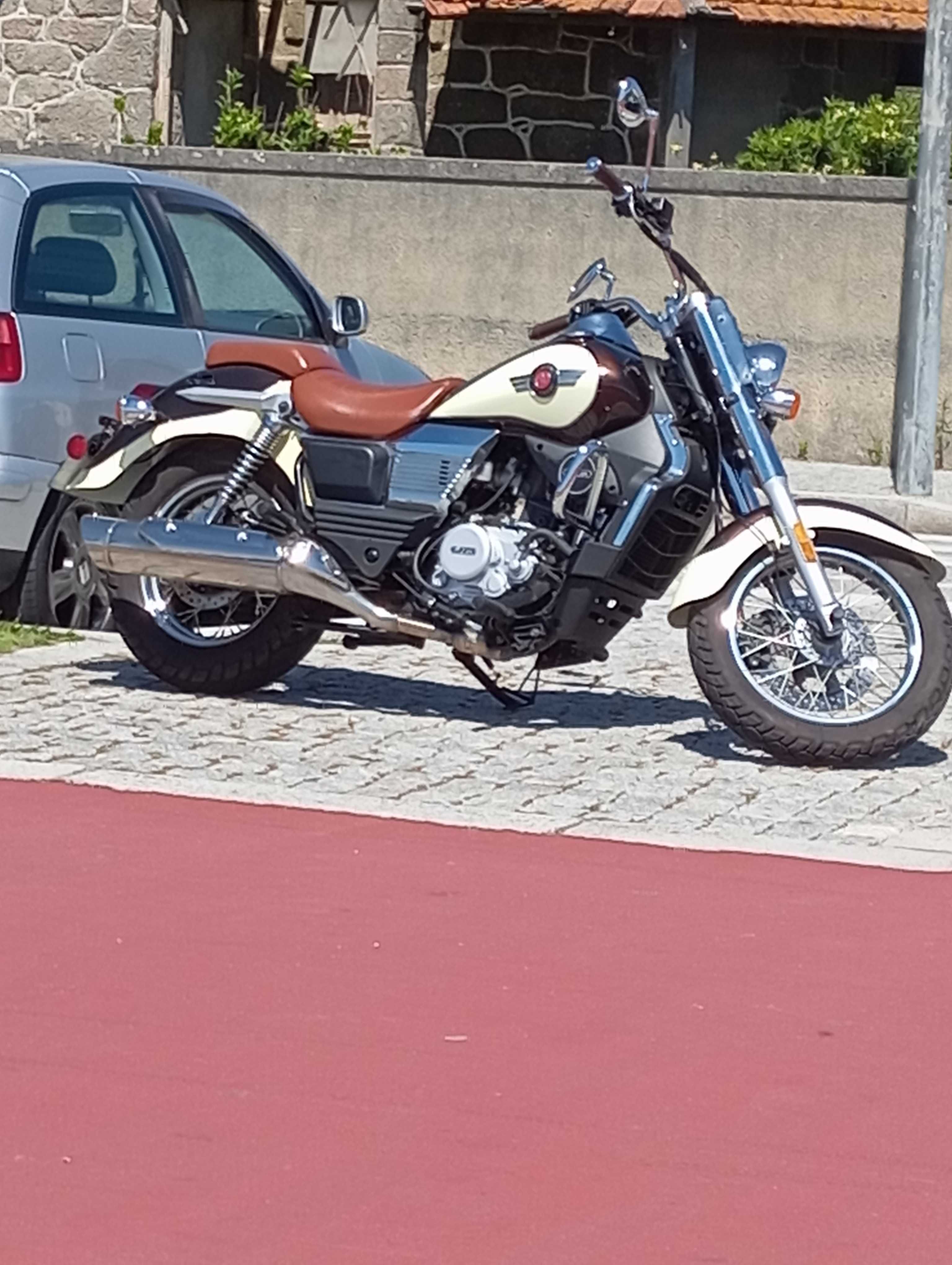 Mota UM 125 Renegade Commando Classic