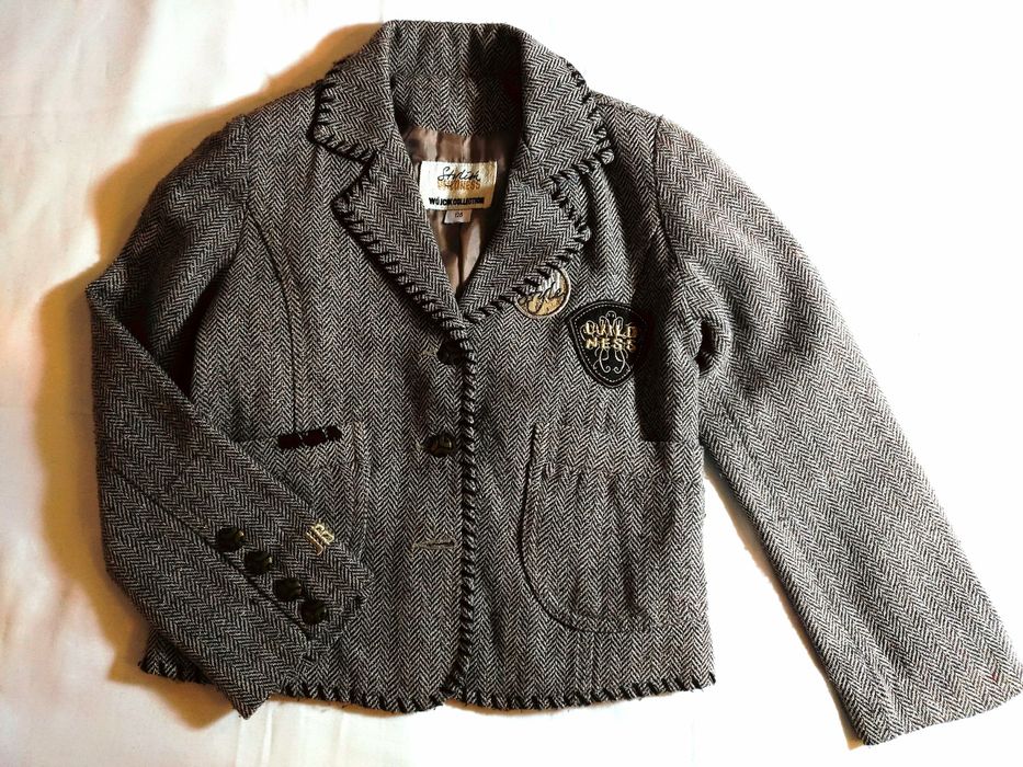 Marynarka ze złotą nitką. Wójcik