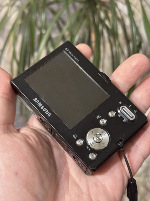Цифровой фотоаппарат Samsung M100