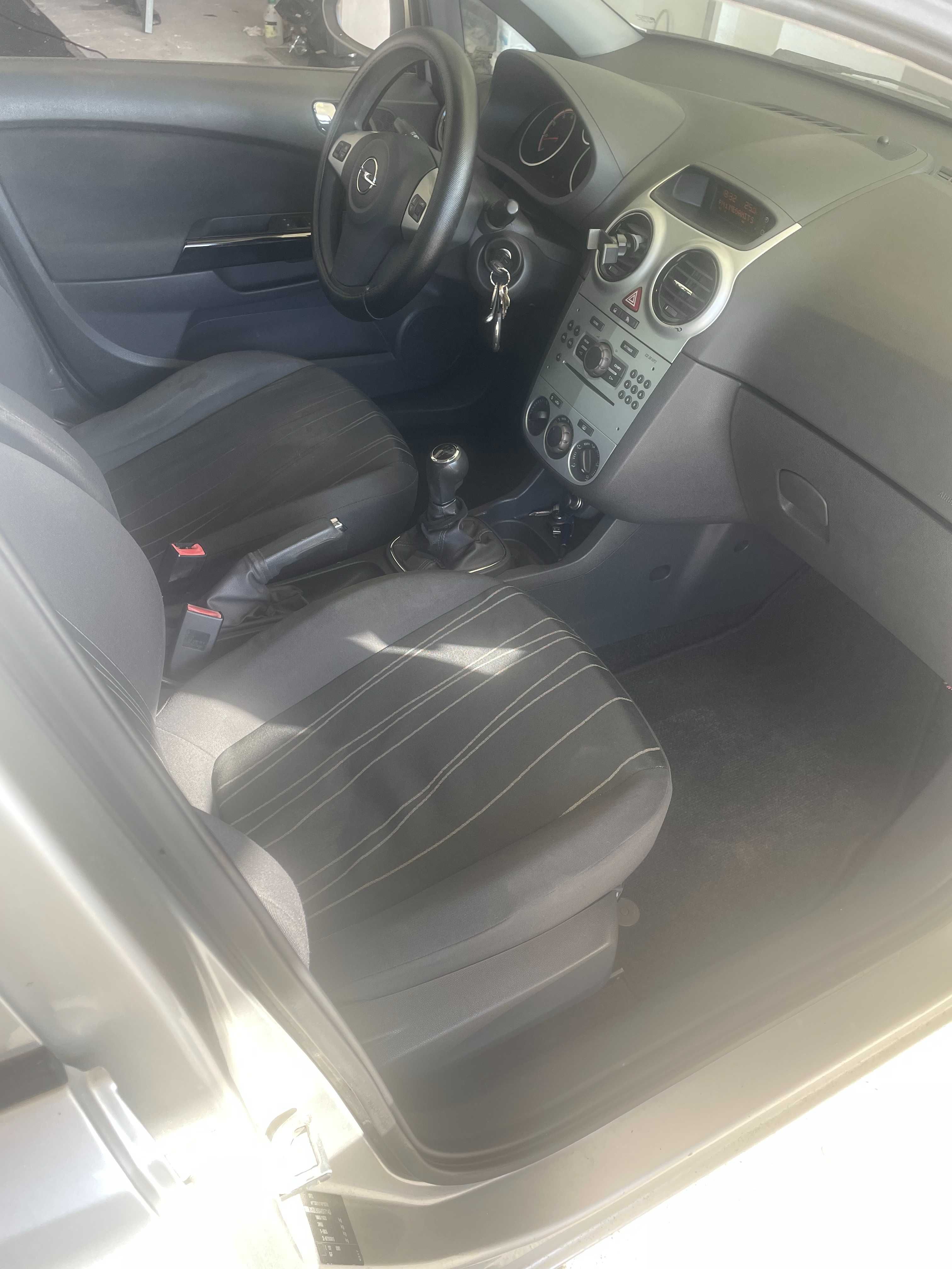 Opel Corsa 1.2 Enjoy