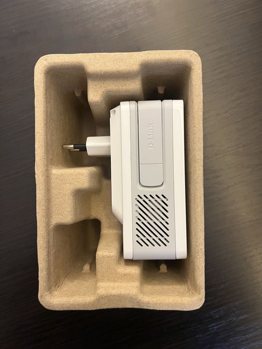 Wzmacniacz sygnału sieci wifi extender D-Link DAP-1620 AC1300