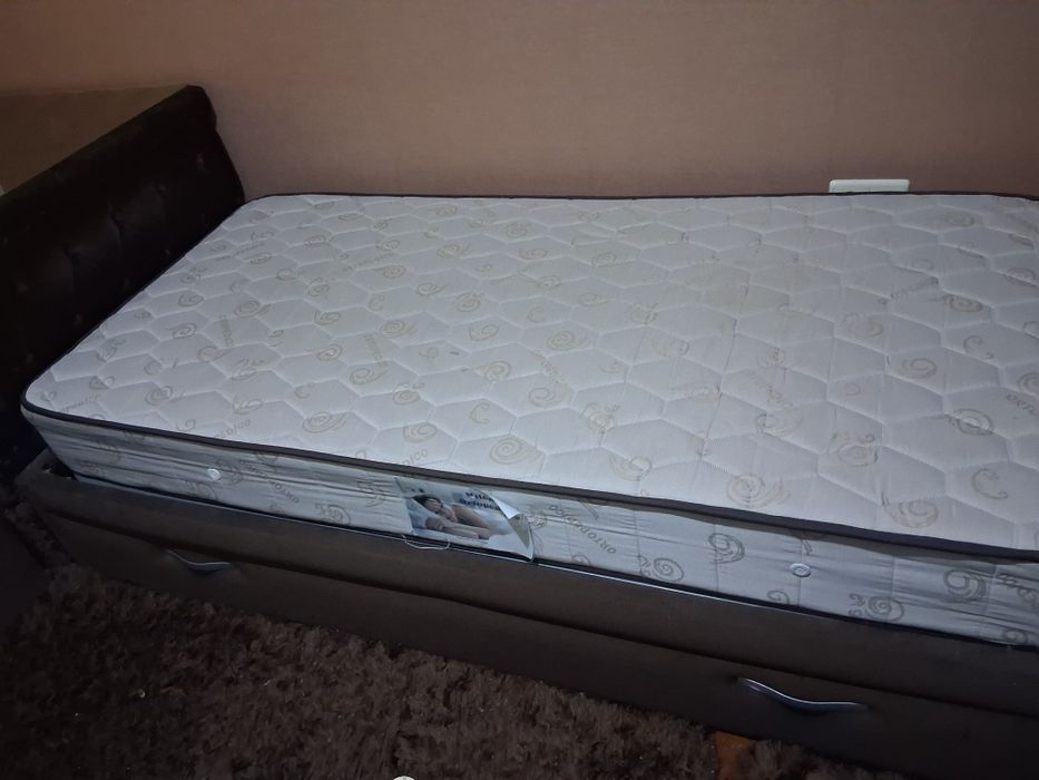 Somier e cama de solteiro