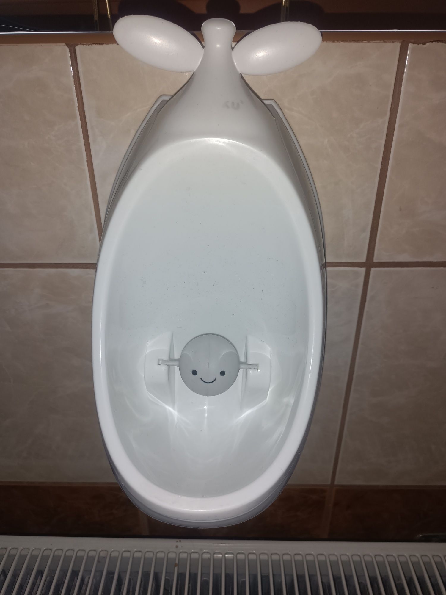 Pisuar chłopięcy do nauki sikania