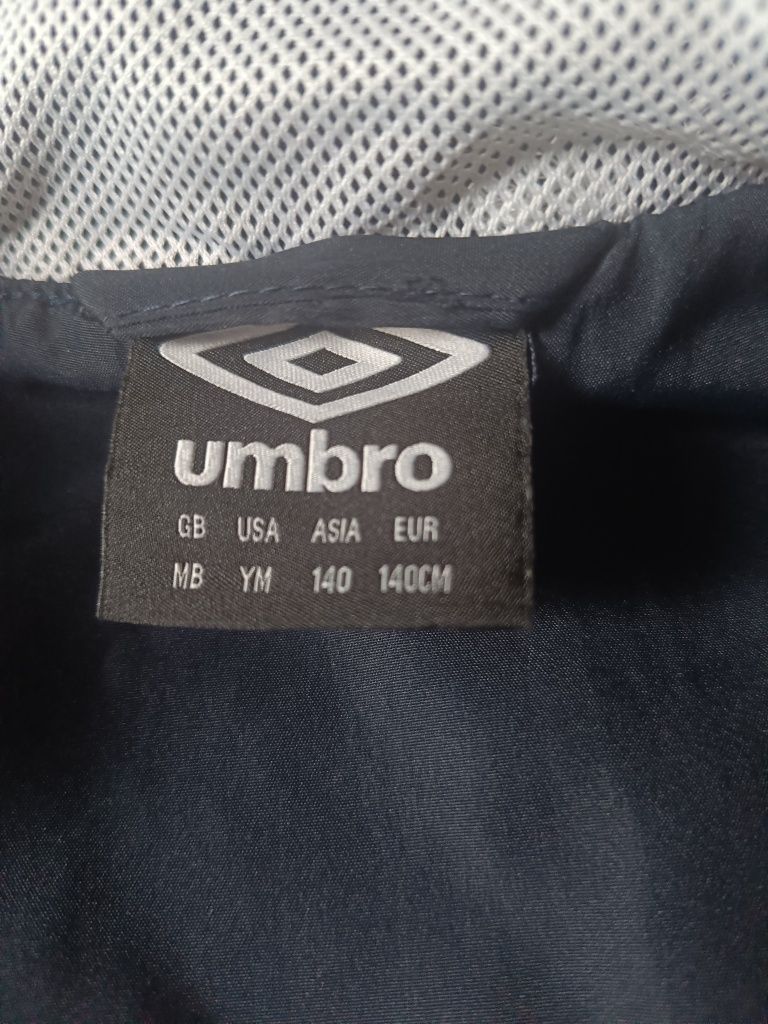 Вітровка umbro 140см