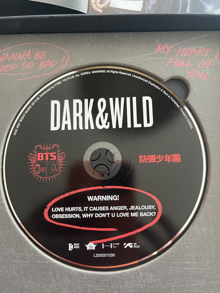 BTS album original Dark & Wild