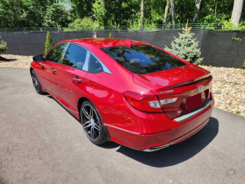 Honda Accord Hybrid Touring      2021