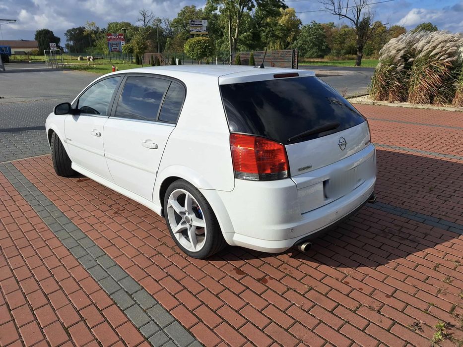 Opel Signum 3.0 184KM