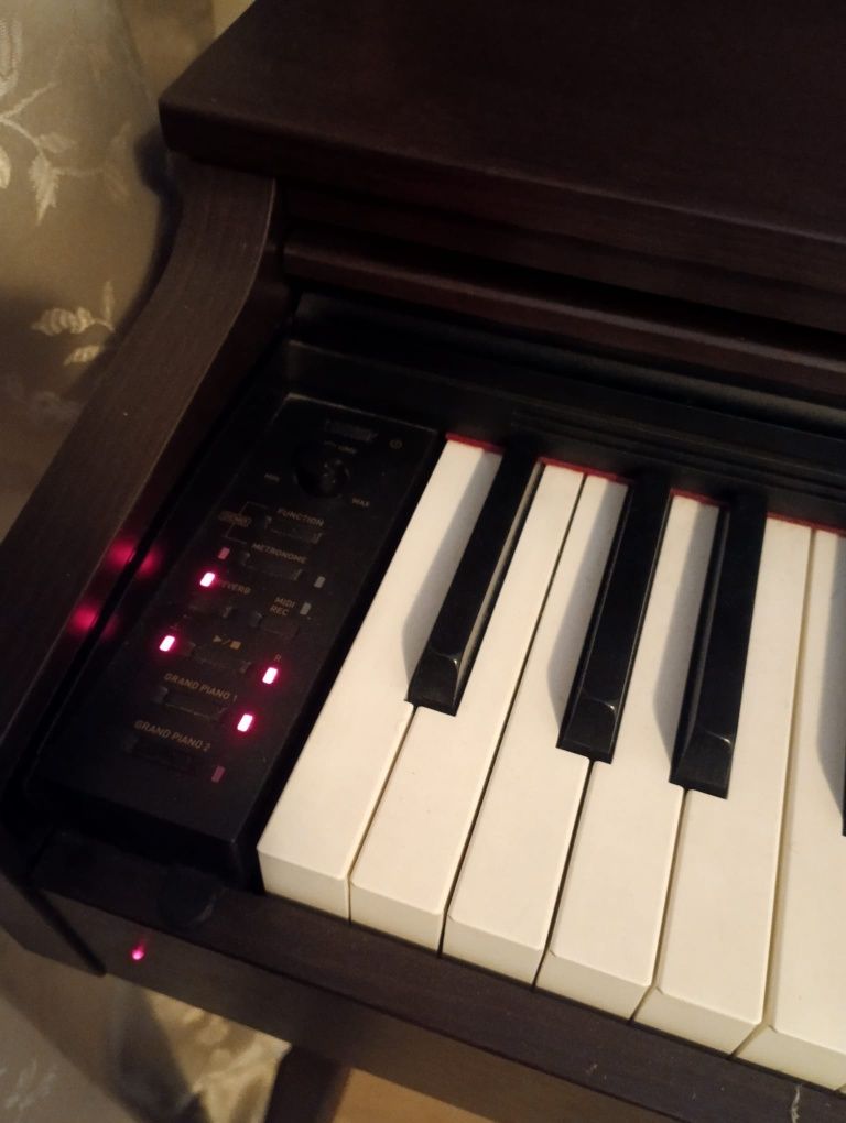 Cyfrowe pianino Casio  z serii CELVIANO AP-270