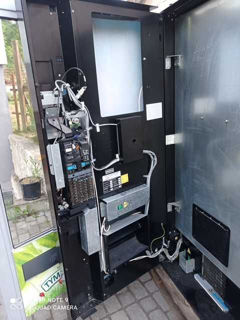 Automat maszyna do przekąsek, automat do napojów,