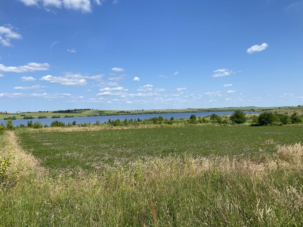 Земельна ділянка біля озера с. Прилбичі