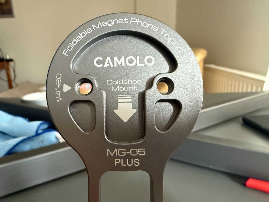 CAMOLO GEEK Składany statyw magnetyczny Magsafe do iPhone