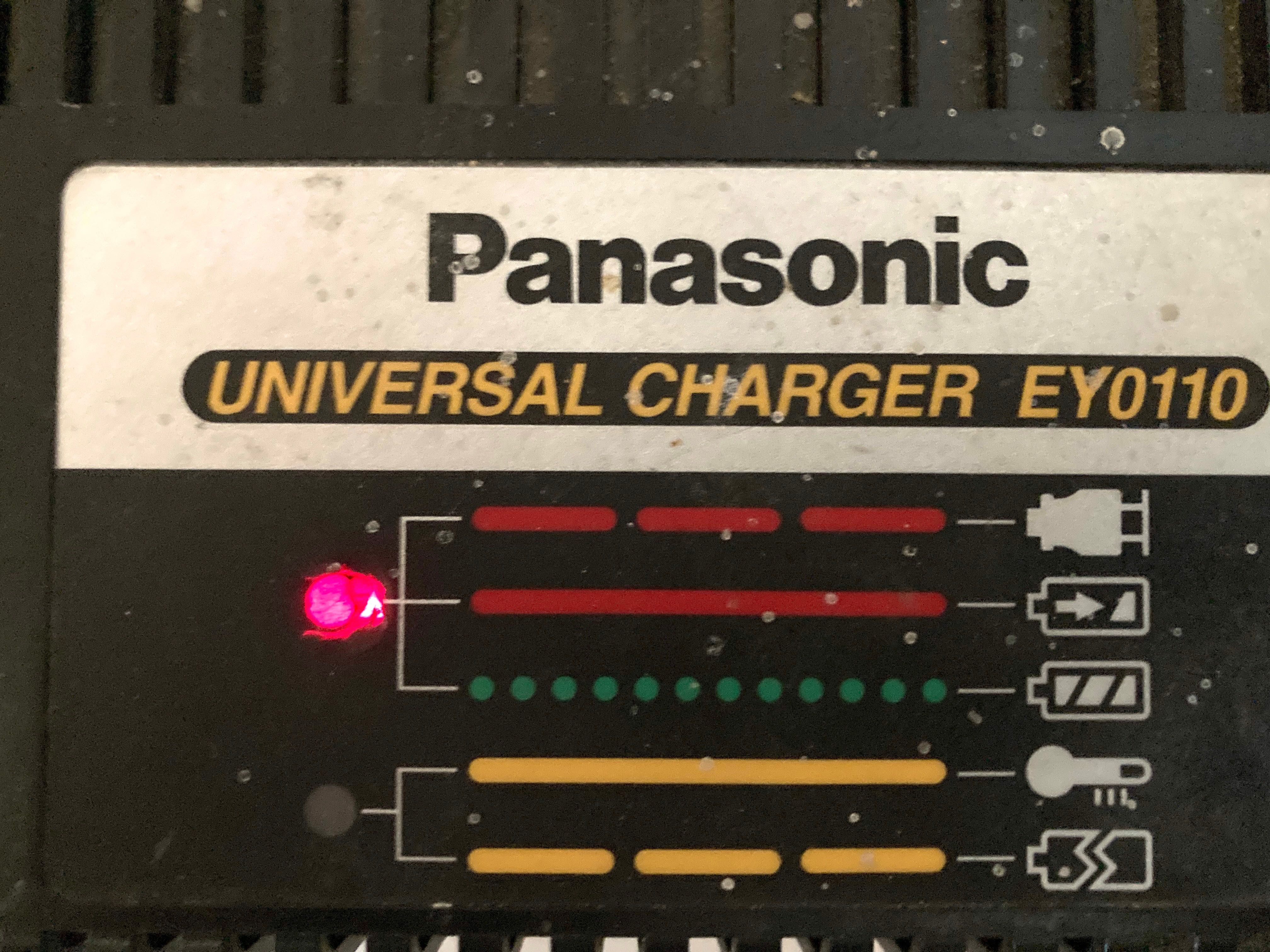 Ładowarka uniwersalna do elektronarzędzi Panasonic EY0110 9 - 32V DC