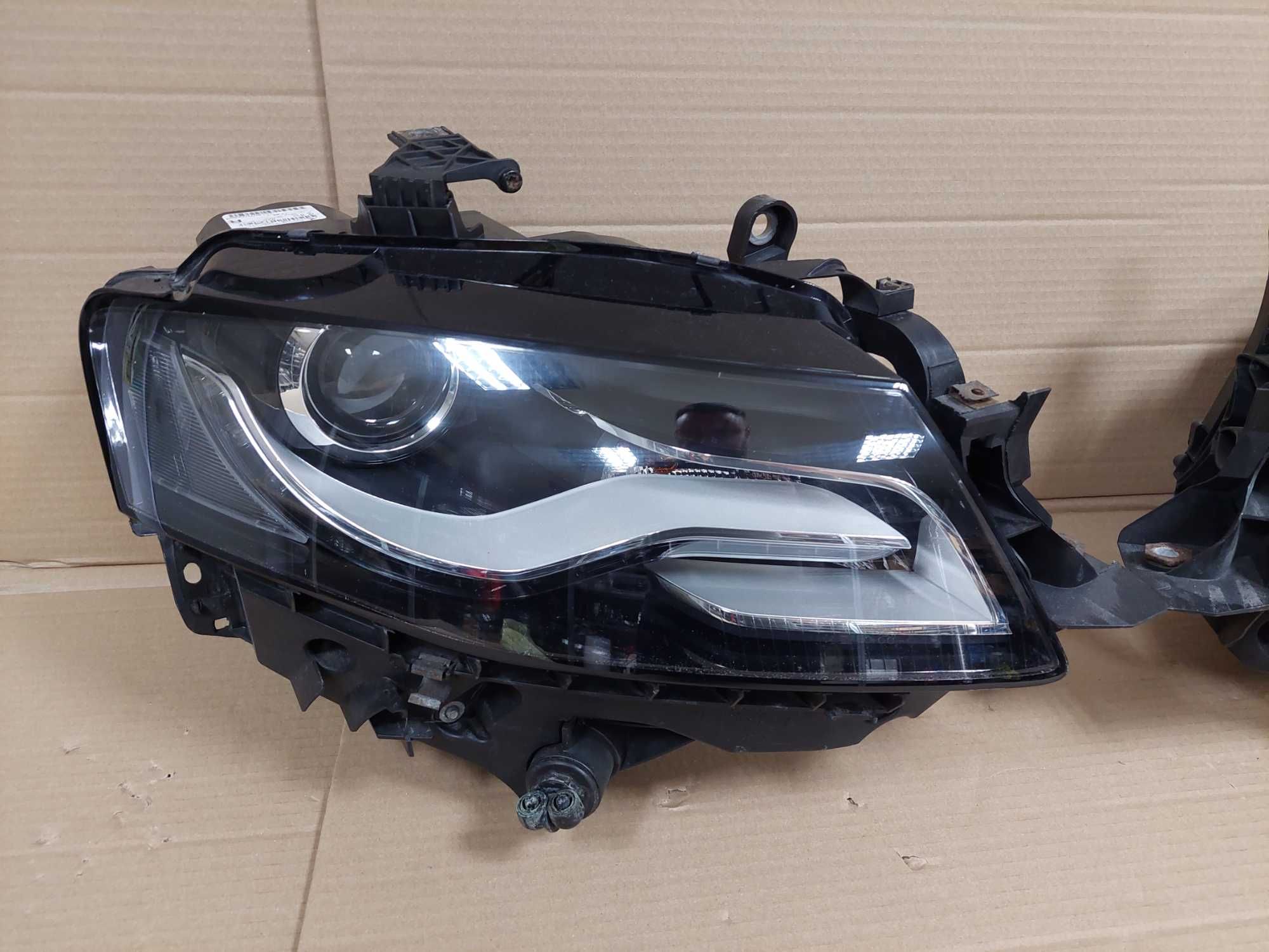Audi A4 B8 08-12r lampa przód Bi Xenon prawa + lewa EU KPL BDB