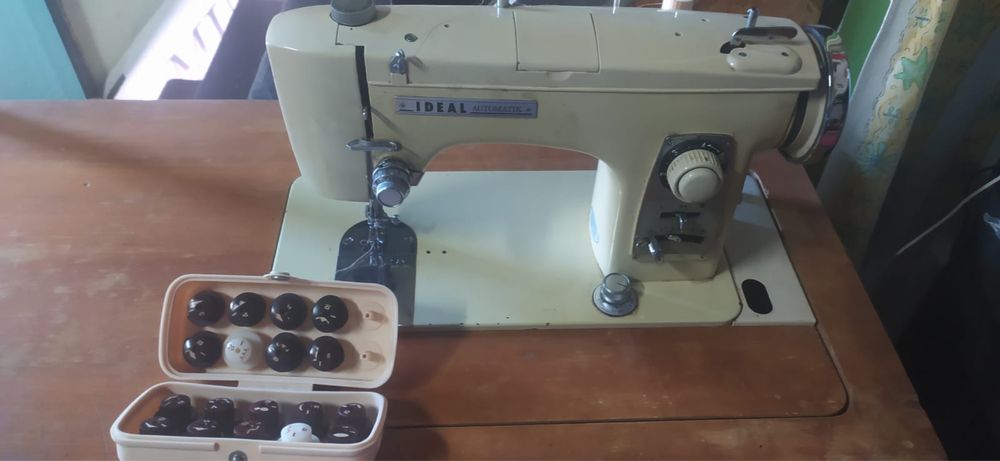Maquina de costura ideal eletrica