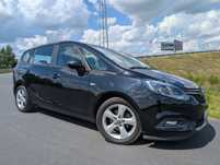 Opel Zafira Nawigacja, Kamera cofania, Czujniki przód i tył, Climatronic, Tempomat
