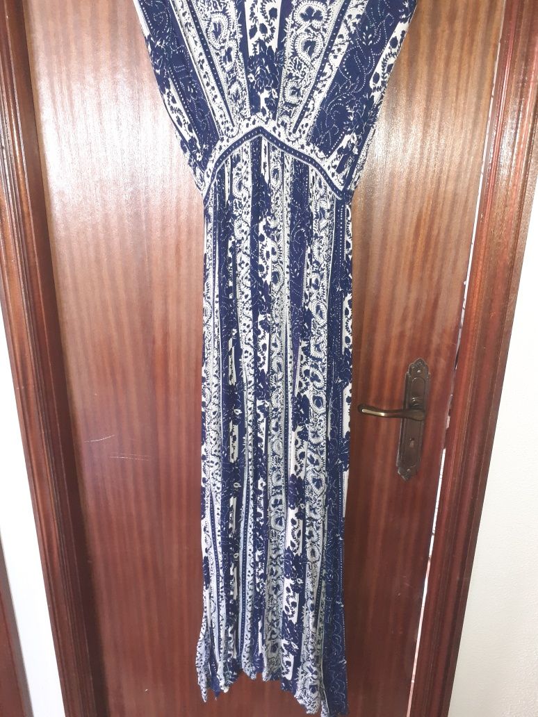 Vestido usado    .