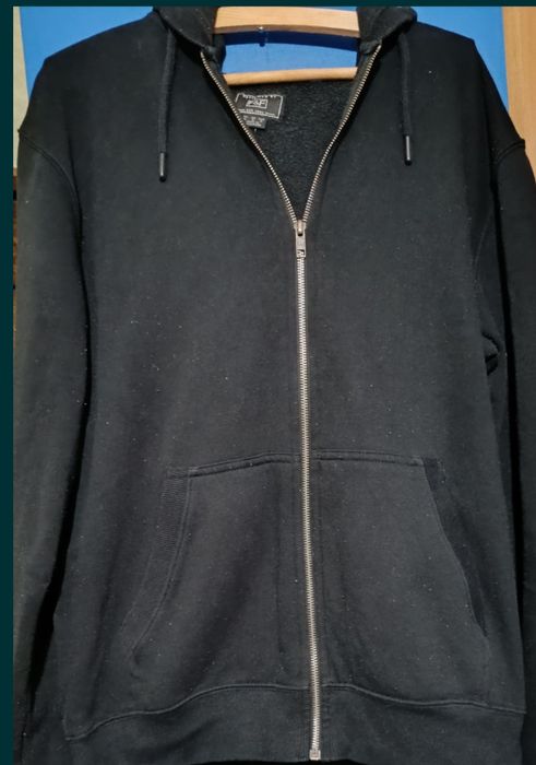 Одежда отдам бесплатно