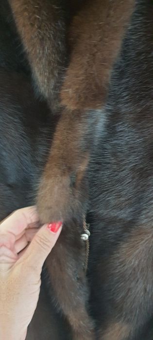 Ниркова шубка у відмінному стані