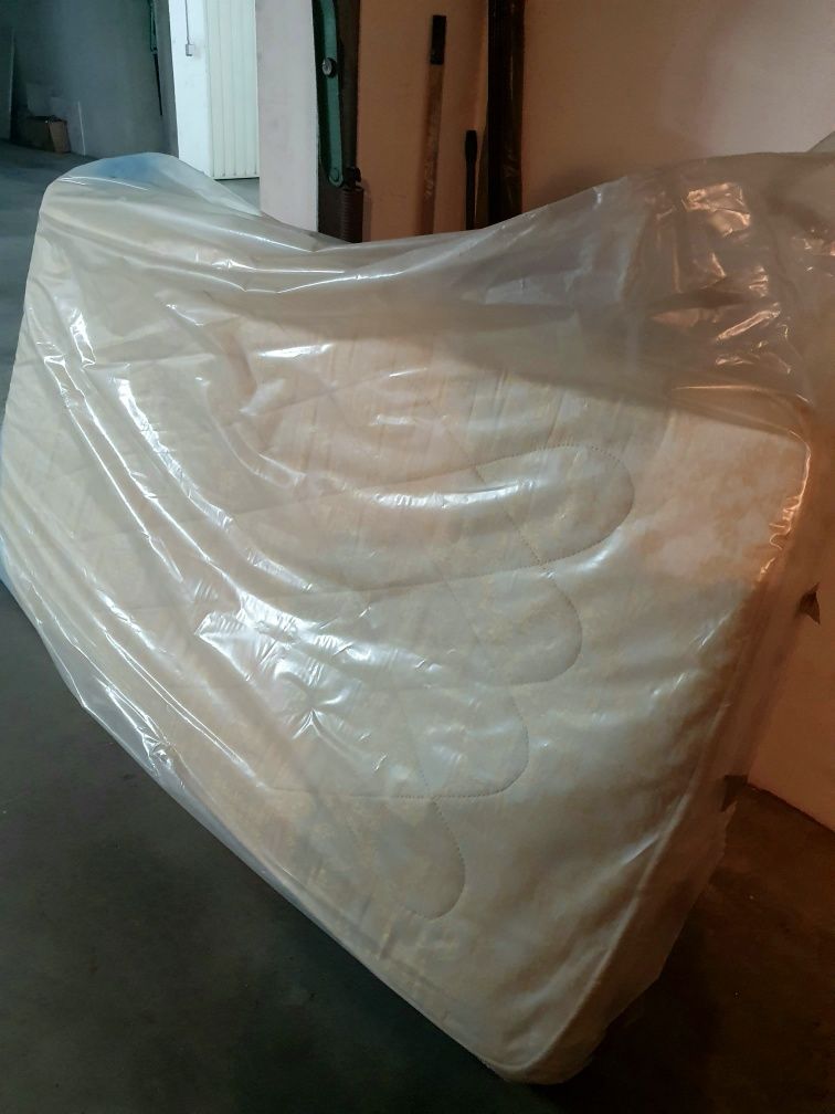 Vendo Cama+estrado+colchão