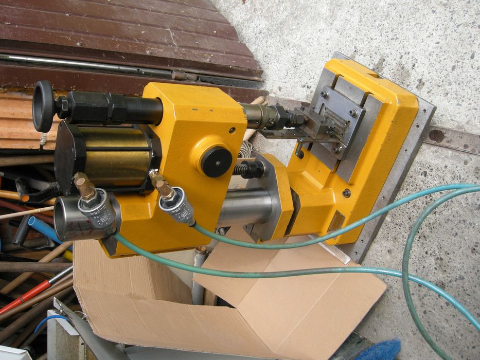 Prasa pneumatyczna 5T z Niemiec