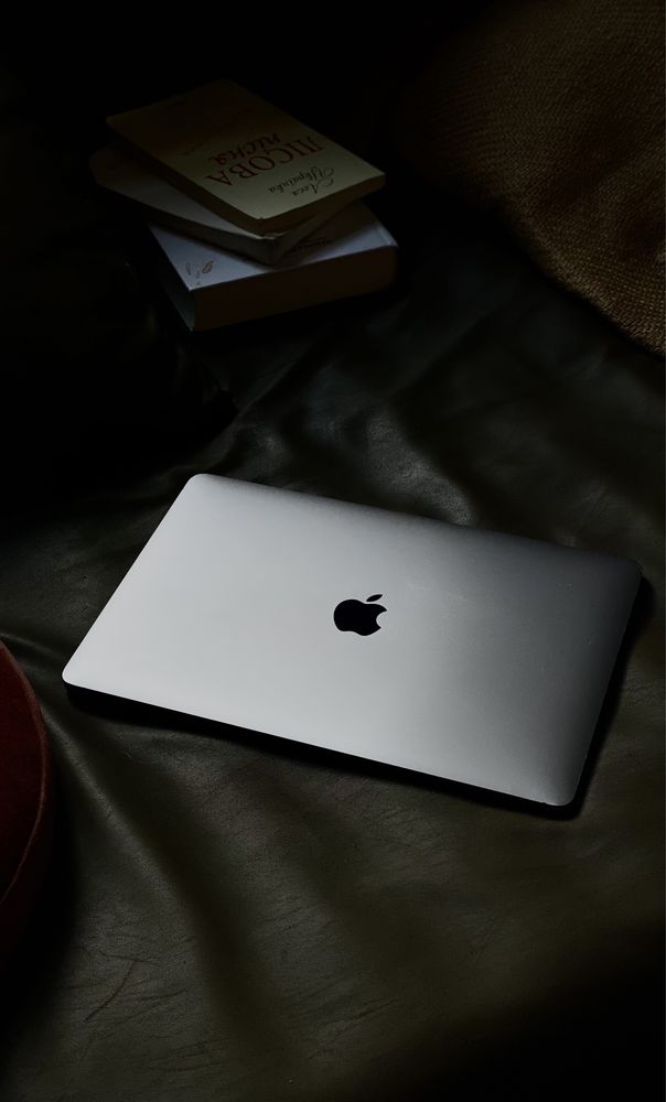 Macbook pro 13 2018 + touch bar