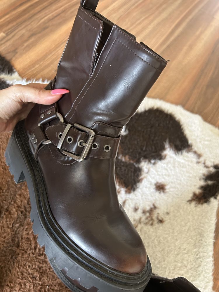Botas de plataforma Bershka