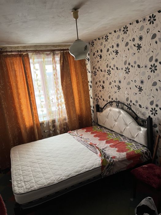 Кровать с матрасом