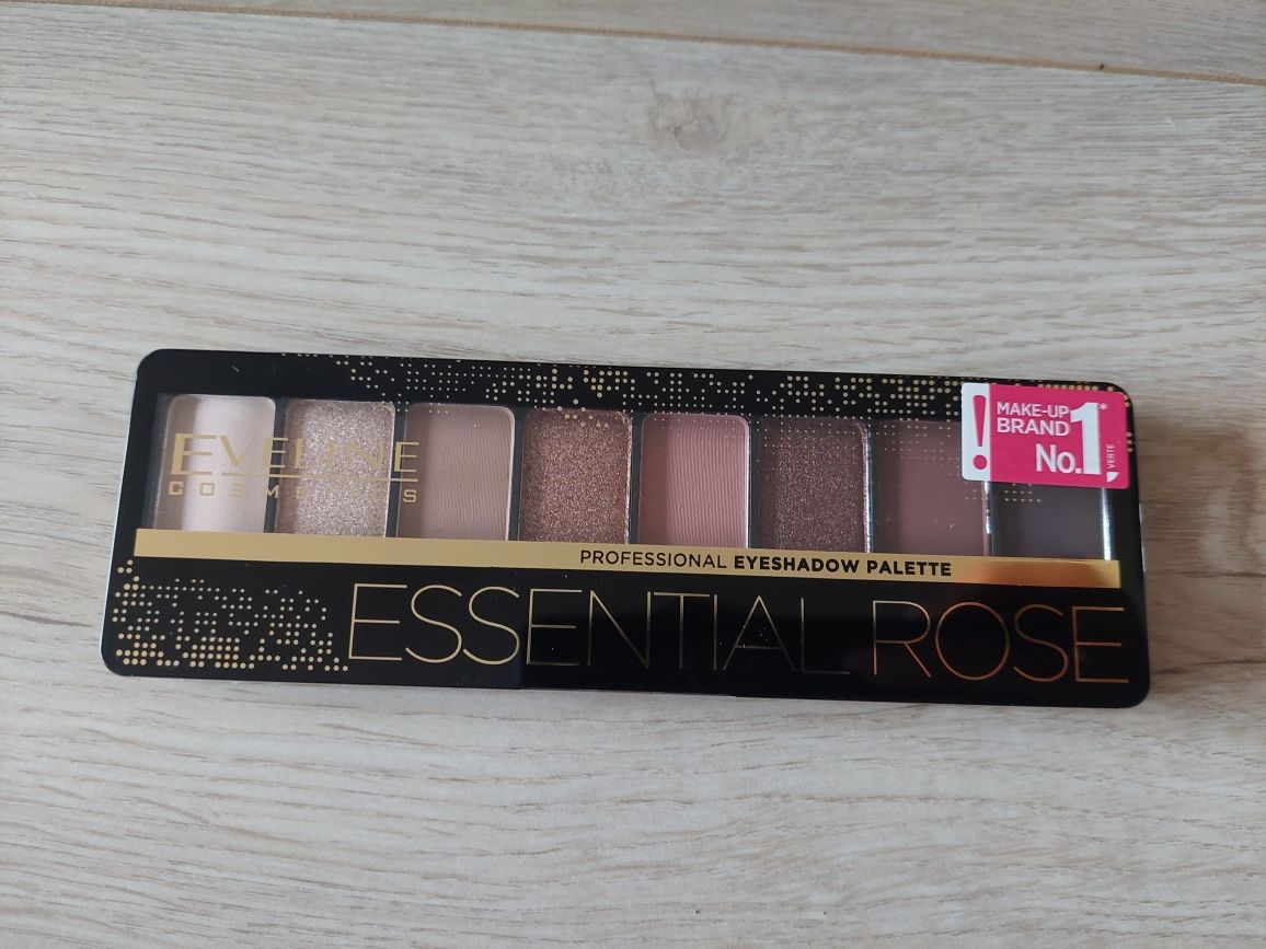 Zestaw cieni do oczu Essential Rose Eveline nowy