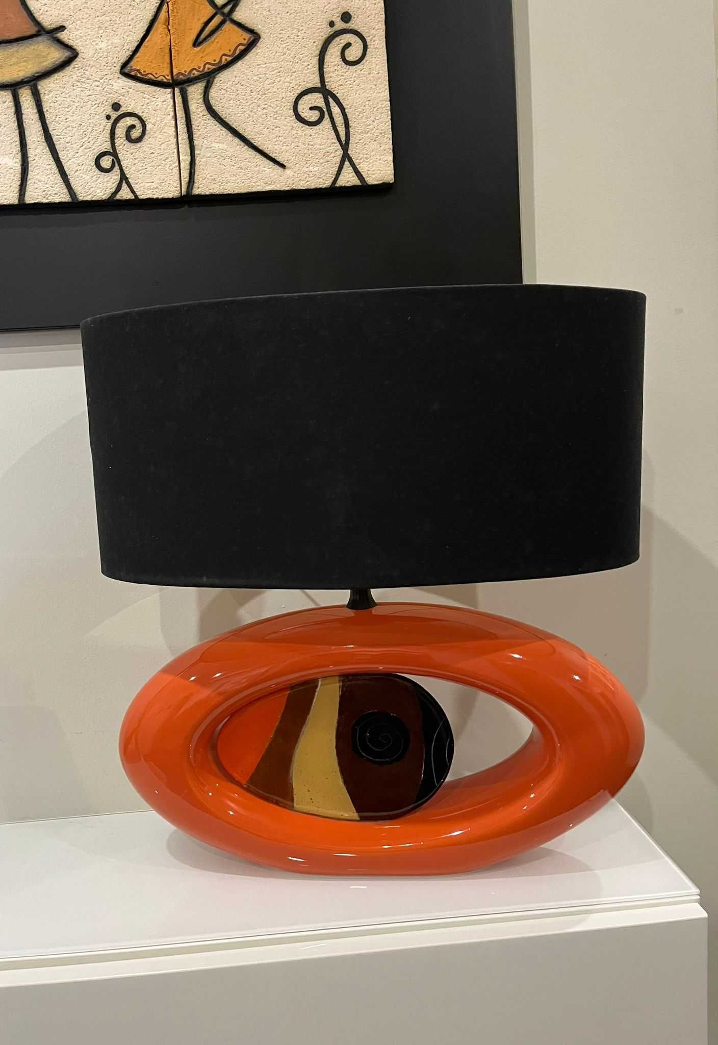 Candeeiro de mesa com base em vidro