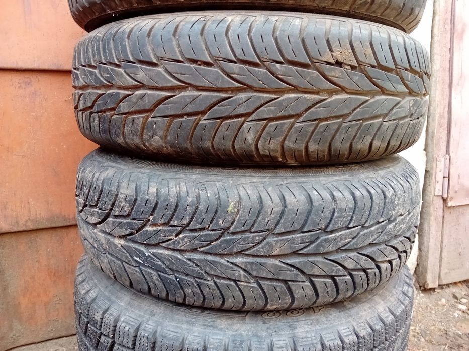 Продам  колеса взборі  на  авто або на прицепчик також є дешевші коле