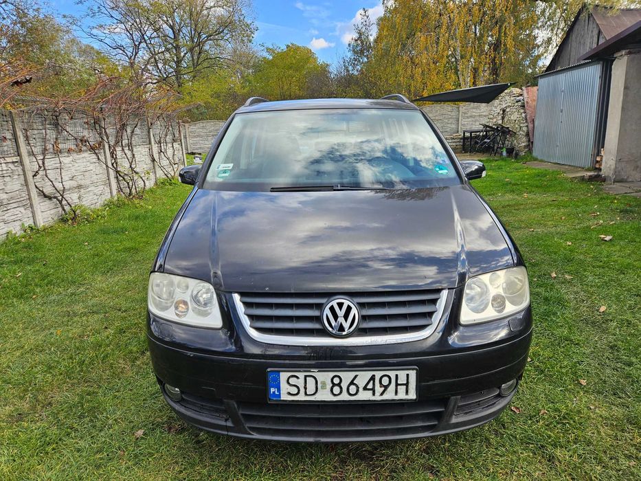 VW Touran 2.0 FSI 2006 rok 7 osobowy uszkodzony