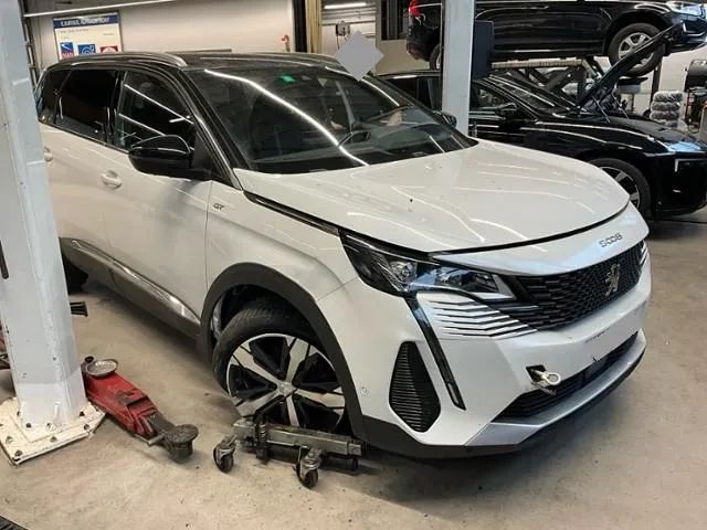 Peugeot 5008 Peugeot 5008 II 1,2 Pure Tech 130 KM Niski Przebieg Faktura VAT 23%