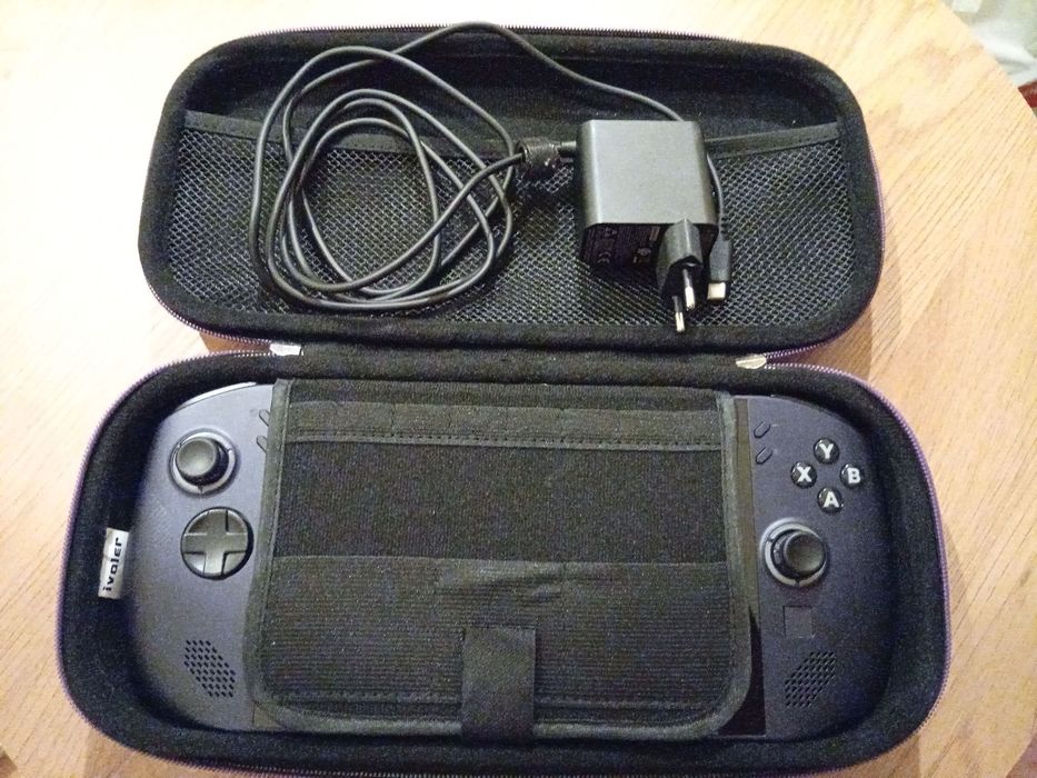 Lenovo legion go s 512 gb, z2go. Міні ноутбук