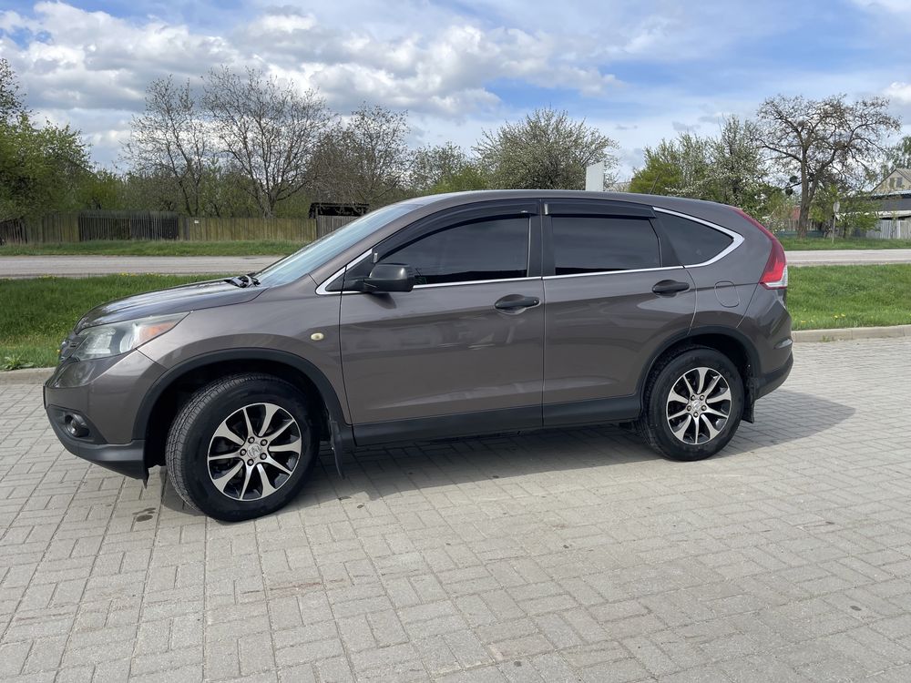 Продам Honda CR-V 2014 полный привод, газ