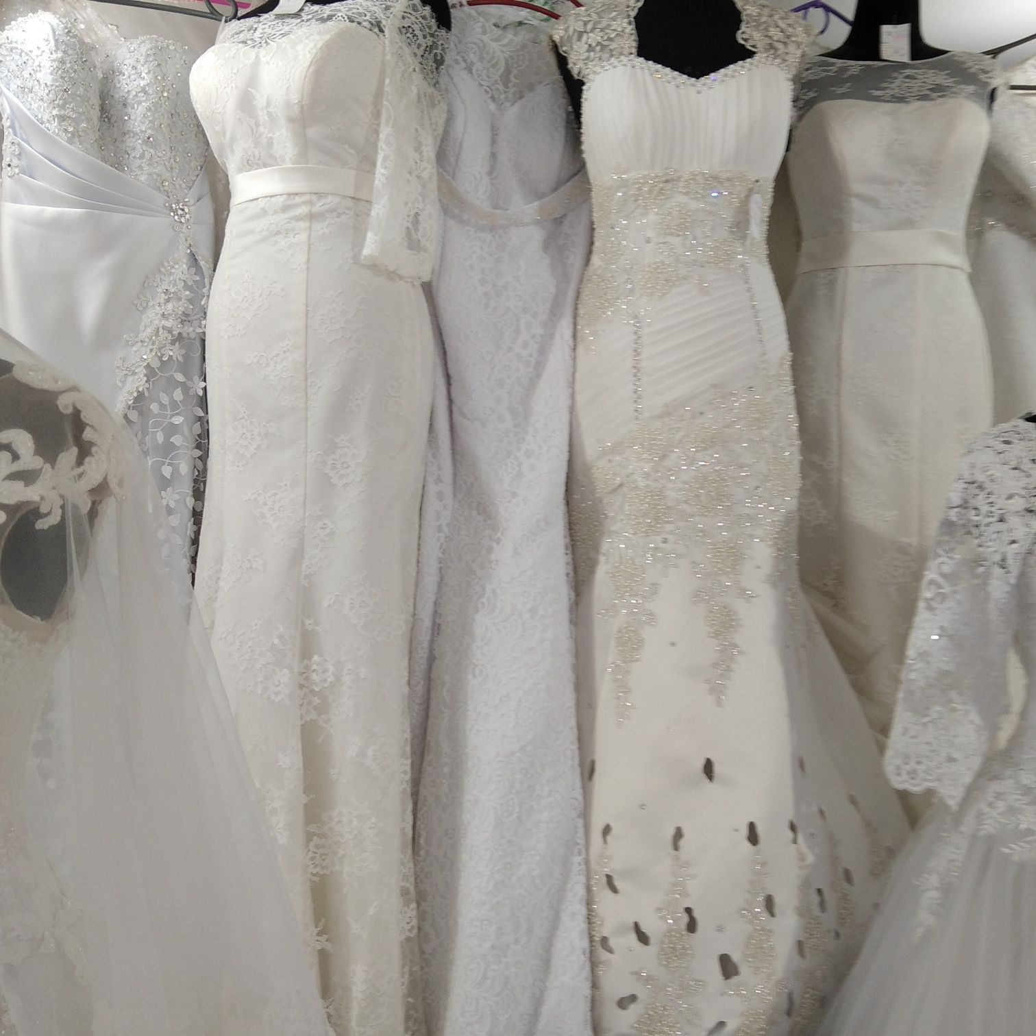 Свадебное атласное платье с рукавом айвори 40 размер новое