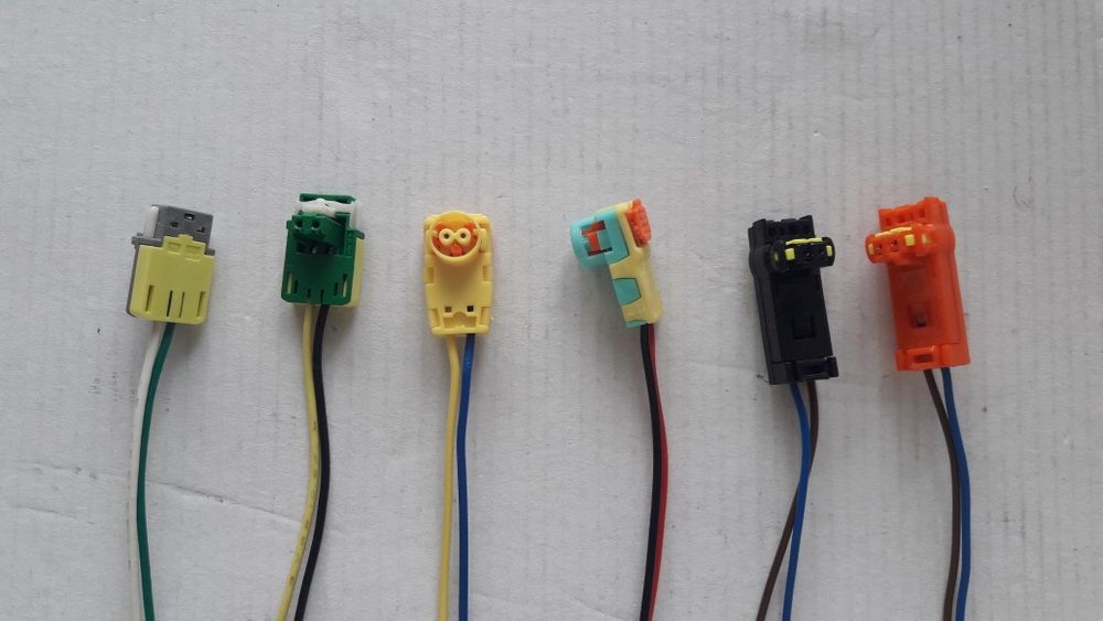 Электроразьем , аирбег,контакт airbag,разьем подушки безопасности